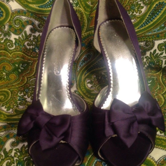 MICHAELANGELO Purple Satin Wedding Pumps Shoes 7.5 - Picture 2 of 4